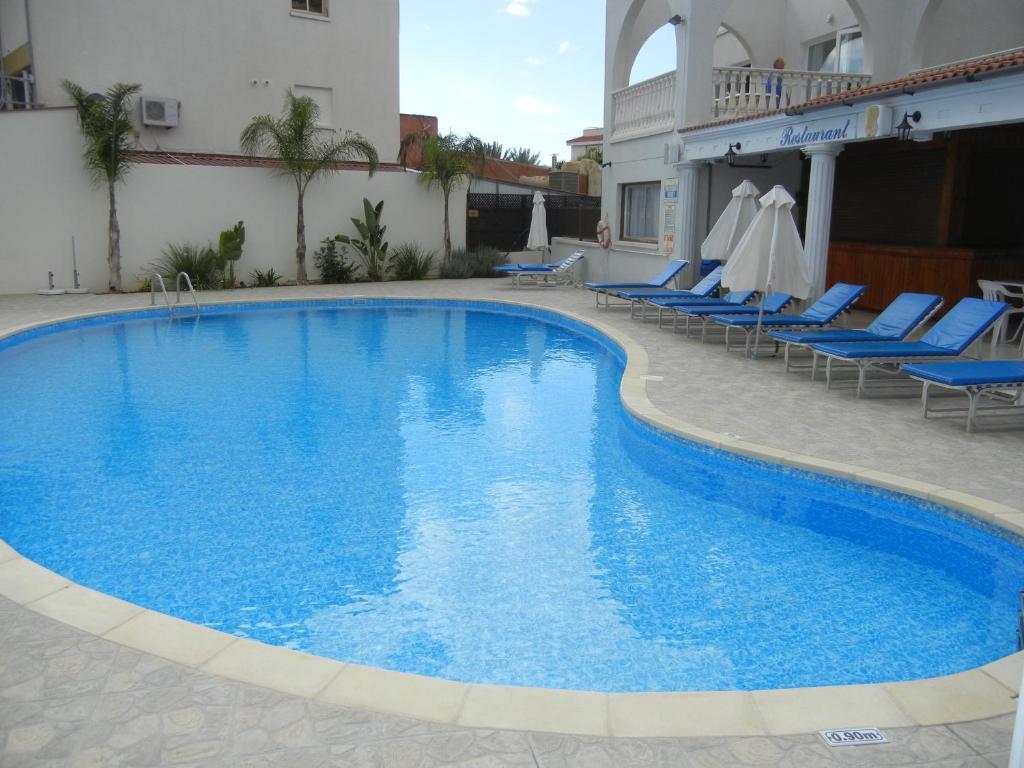 Tsialis Hotel Apartments Larnaka Exterior foto